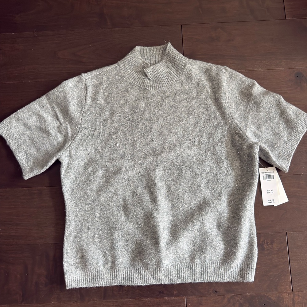 Abercrombie & Fitch Gray Short Sleeve Sweater with Sequins NWT - Women’s size S